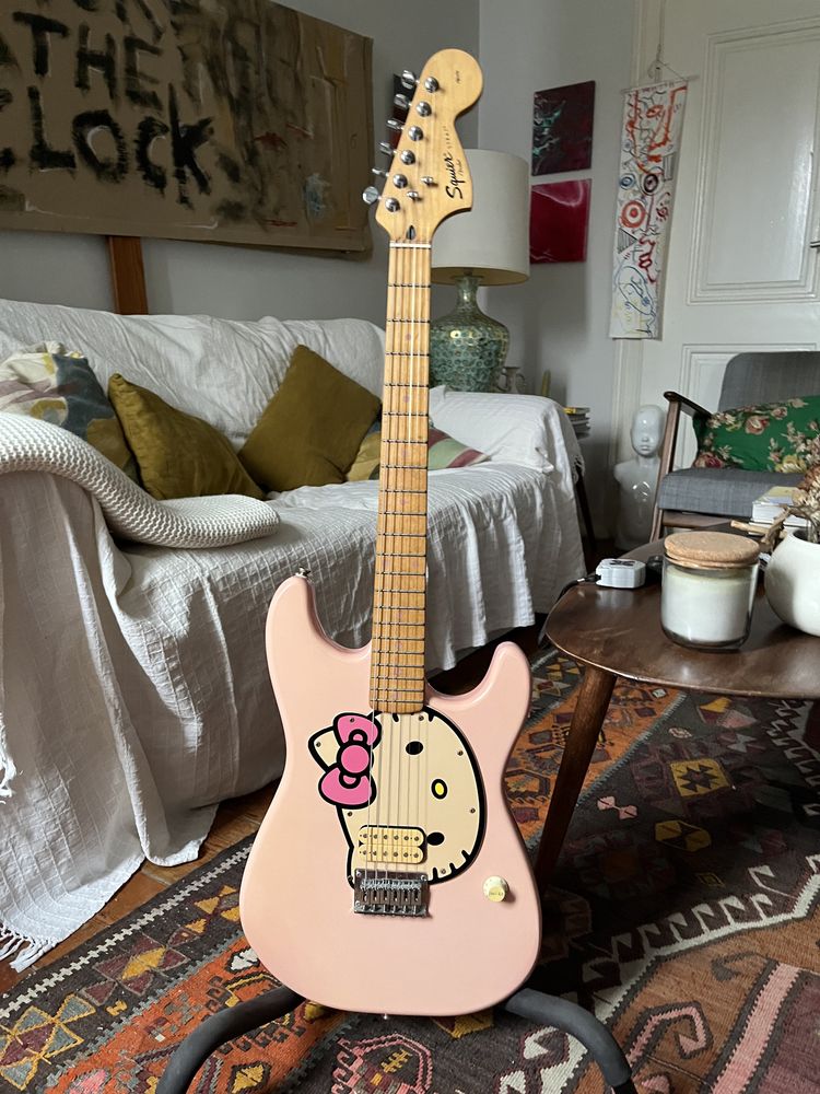 Fender Squier Hello Kitty Strat
