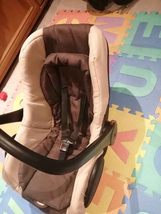 Fotelik nosidełko samochodowe