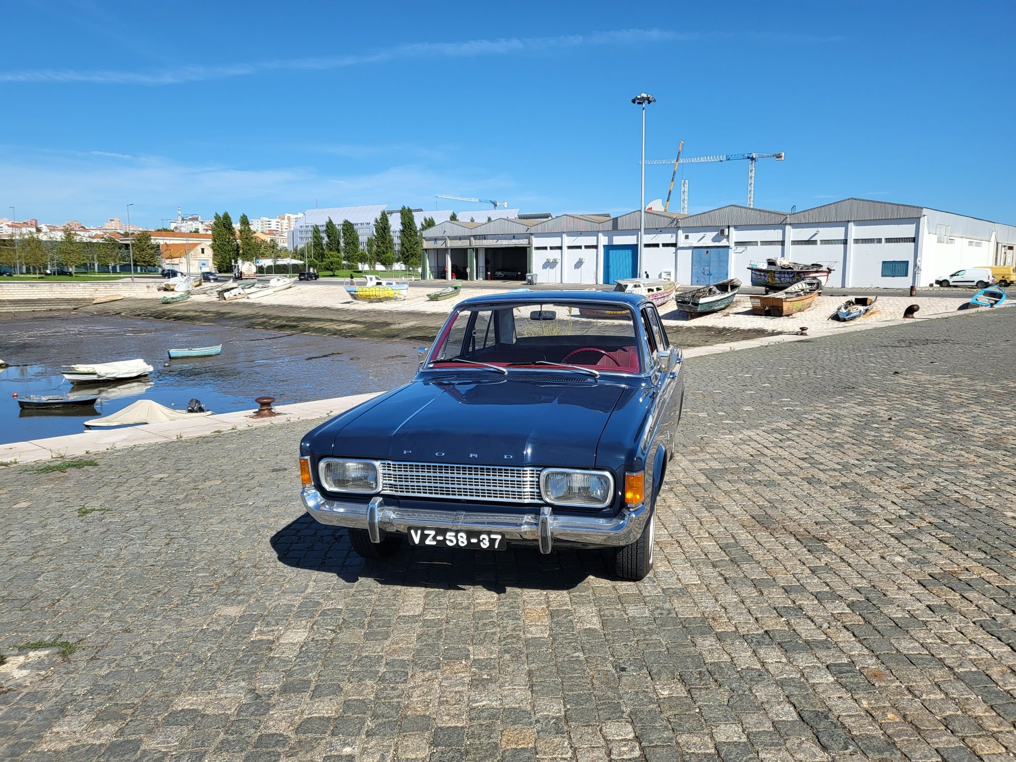 Eventos casamentos alugo carro com mais de 50 anos (Ford Taunus 17M)