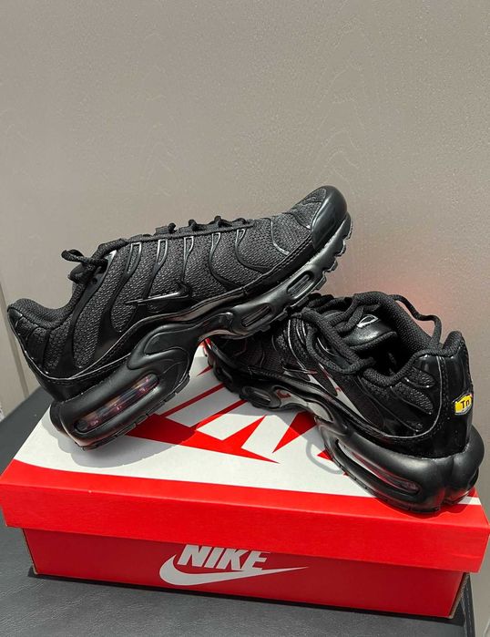 Buty damskie Trampk Nike Air Max TN Plus Black R.39