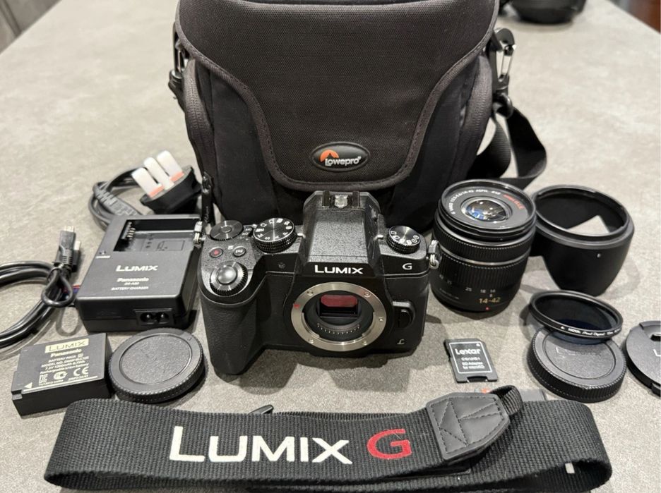 Panasonic Lumix G8 kit 14-42 mm+сумка Lowepro,зарядка ,фільтри,SD