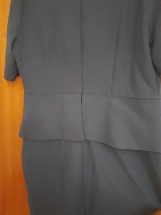 Vestido azul escuro elegante, caimento travado| marca Lady morgana