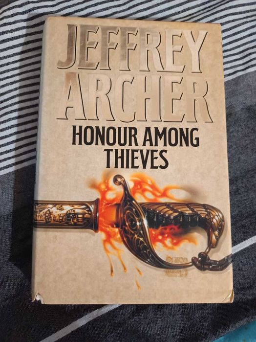 "Honour Among Thieves" de Jeffrey Archer - Ref.: L - 3
