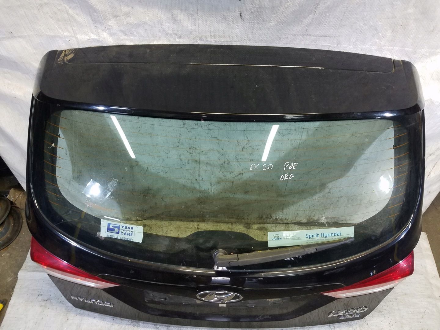 KLAPA BAGAŻNIKA TYŁ HYUNDAI IX20 KOD PAE