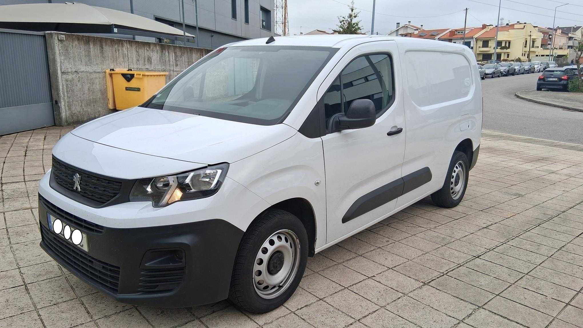 Peugeot Partner Longa 3 Lugares 2023 IVA Dedutível