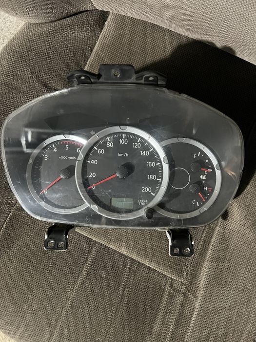 Панель приладів mitsubishi l200