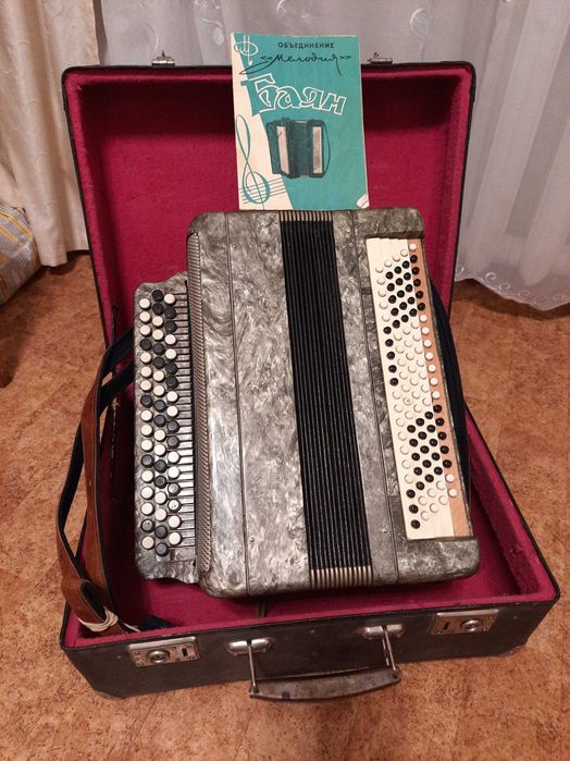 Продам баян 52/100