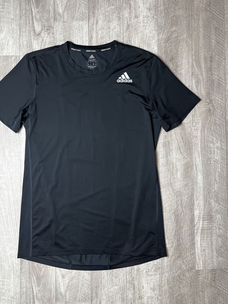 Футболка Adidas размер XL оригинал спортивная мужская чёрная адидас