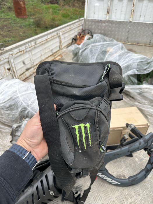 Защита колен  и сумка