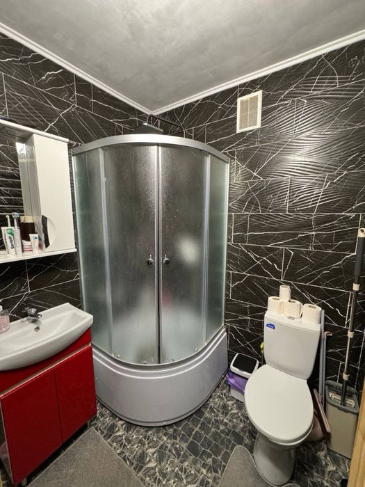 Здам в довгострокову оренду квартиру в центрі міста