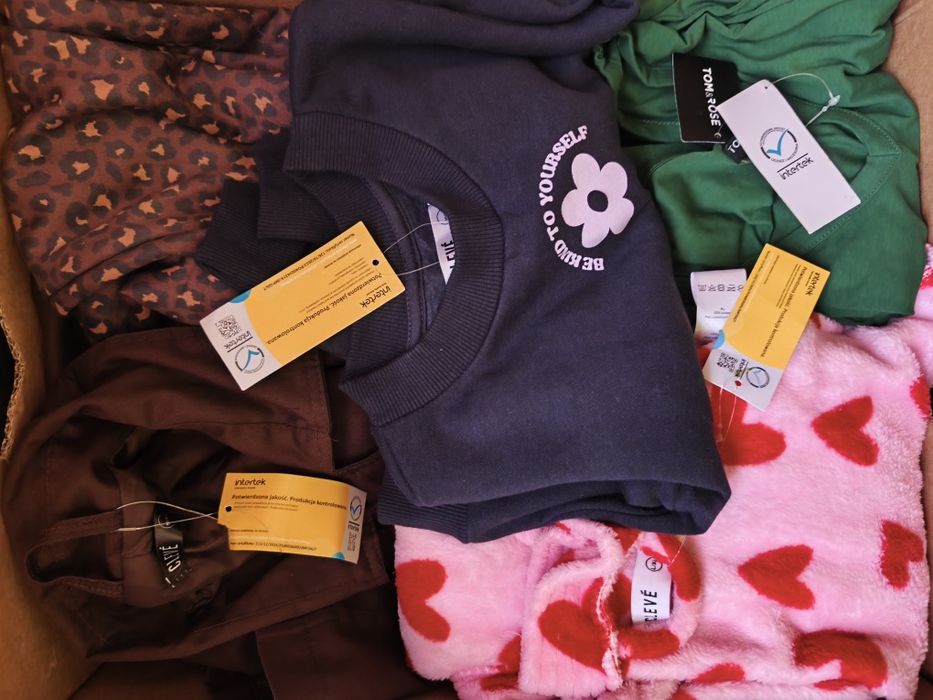 Karton mix ubrań dziecko, damskie, męskie biedronka i inne