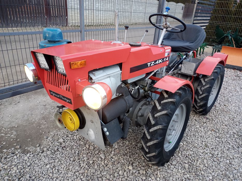 Traktorek Ogrodniczy TZ-4K-14 agrozet Ciągniczek 4X4 super tv521 BDB
