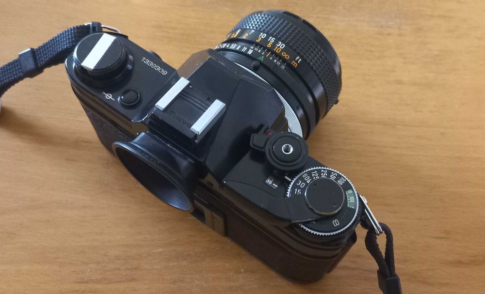 Corpo Canon AE1 preto + Canon FD 50mm 1.4 S.S.C.