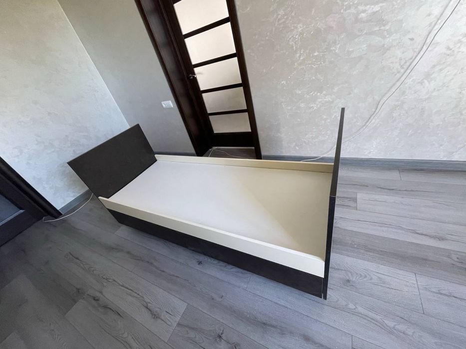 Продам ліжечко односпальне