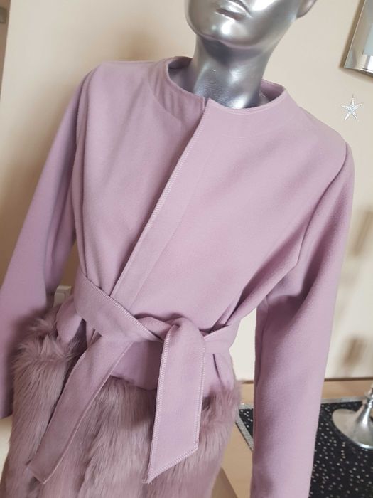 PŁASZCZ z futerkiem  L 40