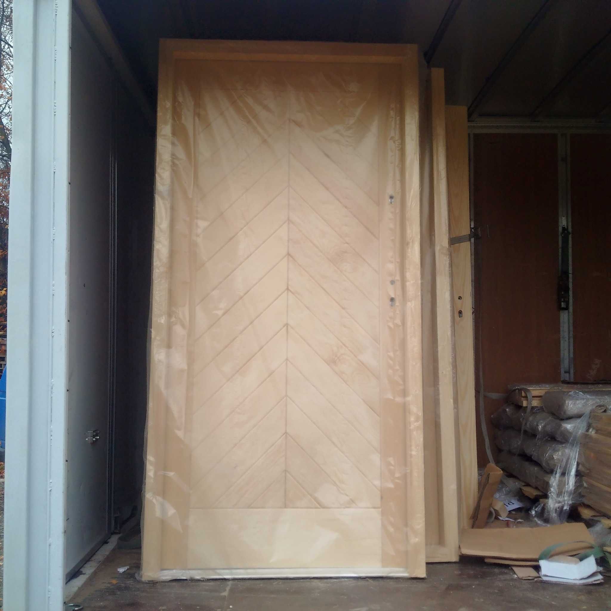 Jodelka sosnowe drewniane wewnetrzne drzwi