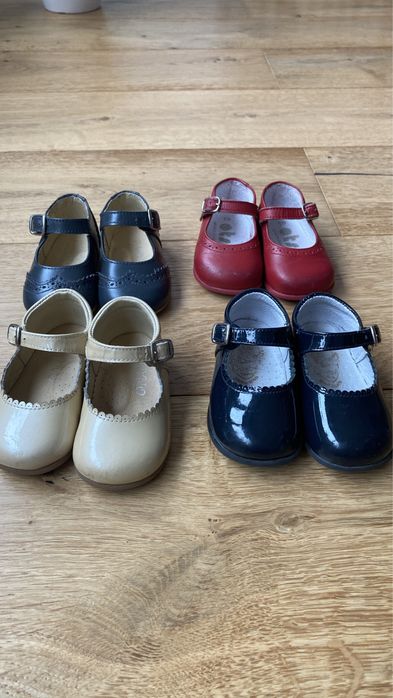 Sapatos menina 19 cada 10€