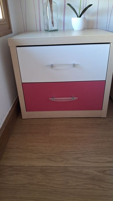 Cama com estrado elevatório e colchão incluído 195x95cm