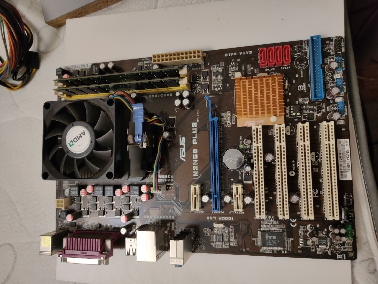 Комплект материнська плата Asus M2N68-Plus + Процесор AMD Phenom II X6