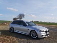 BMW 530, Mpakiet, head up, hak, navi, skóra