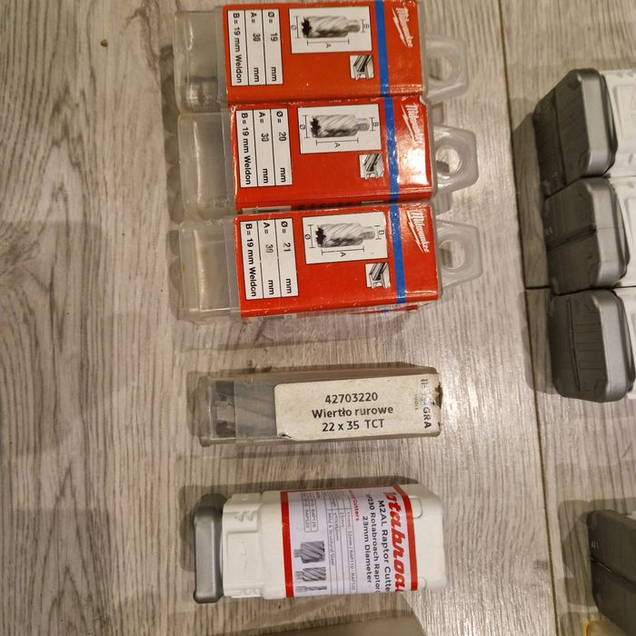 Frezy trepanacyjne różnych długości i średnicę- nowe, markowe