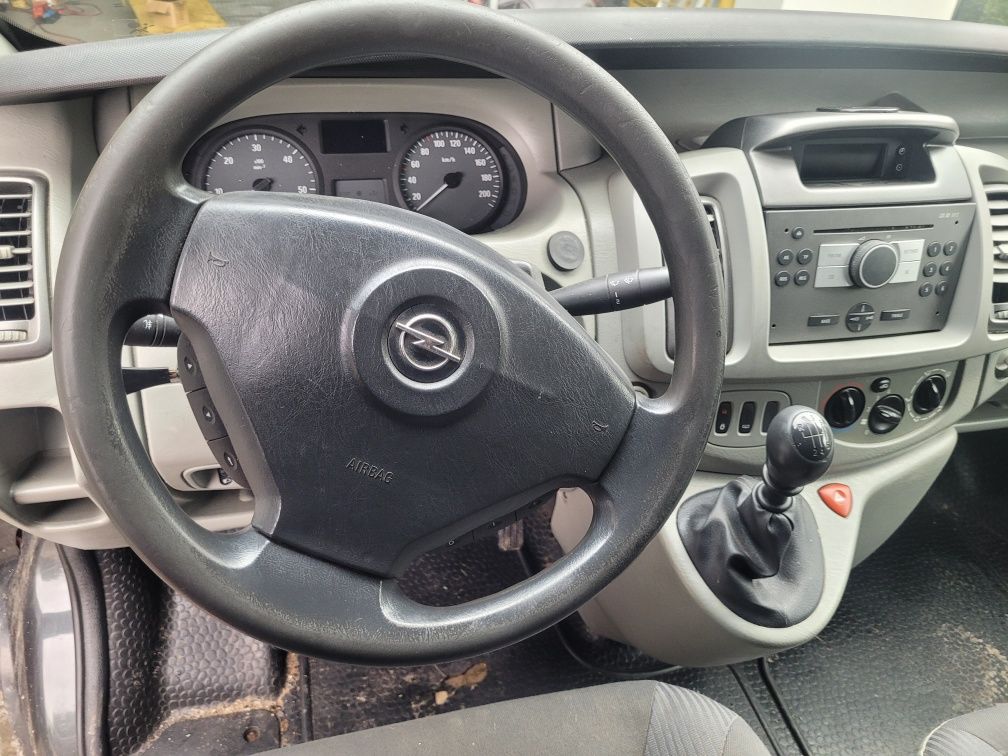 Vivaro A trafic II primastar wszystkie części JL9 ćwiartka drzwi prawe