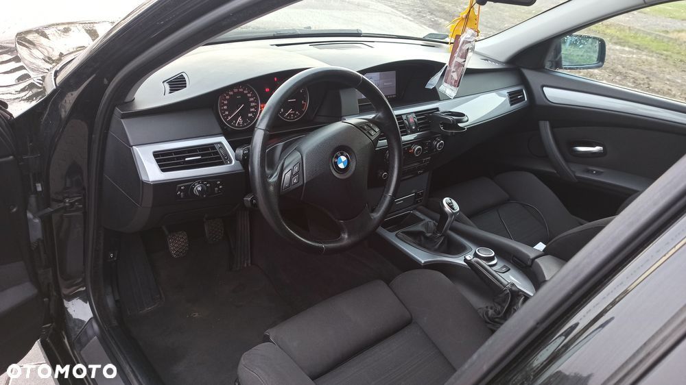BMW E61 2.0D drugi komplet opon z felgami 7 lat właściciel.
