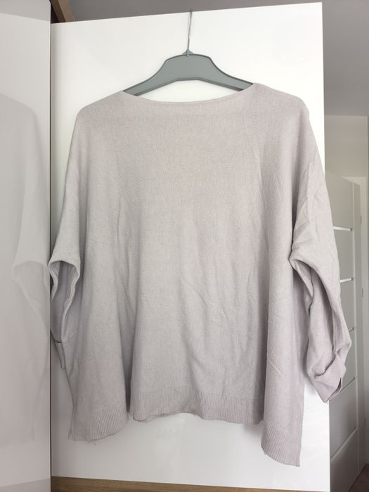 Sweterek bluzka z koronką