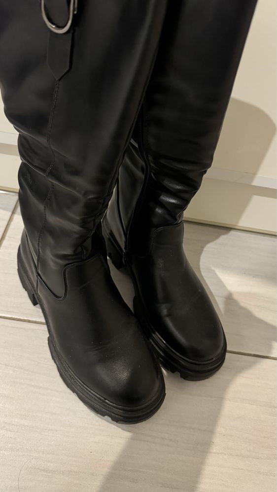 Buty damskie czarne  zimowe 37 rozmiar