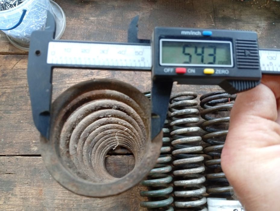 Пружина підвіски МТ, ЗАЗ, ІЖ. Пружини амортизатора МТ, Урал, Дніпро