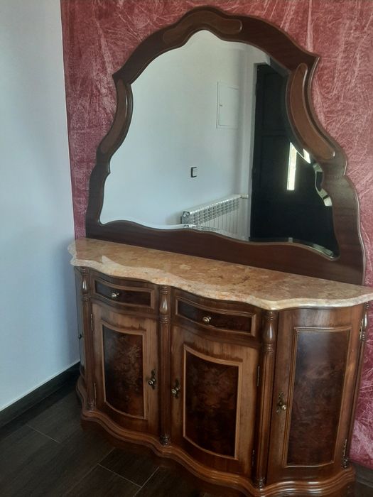 Móvel de entrada com espelho