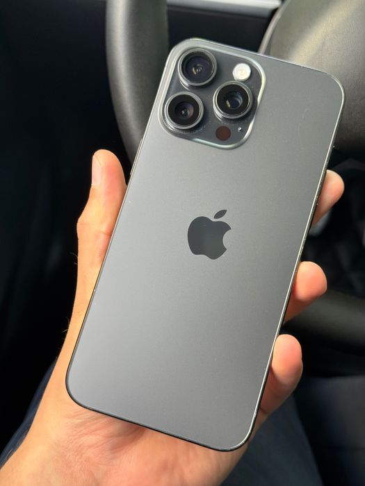 iPhone 15 pro max 256 gb black titanium