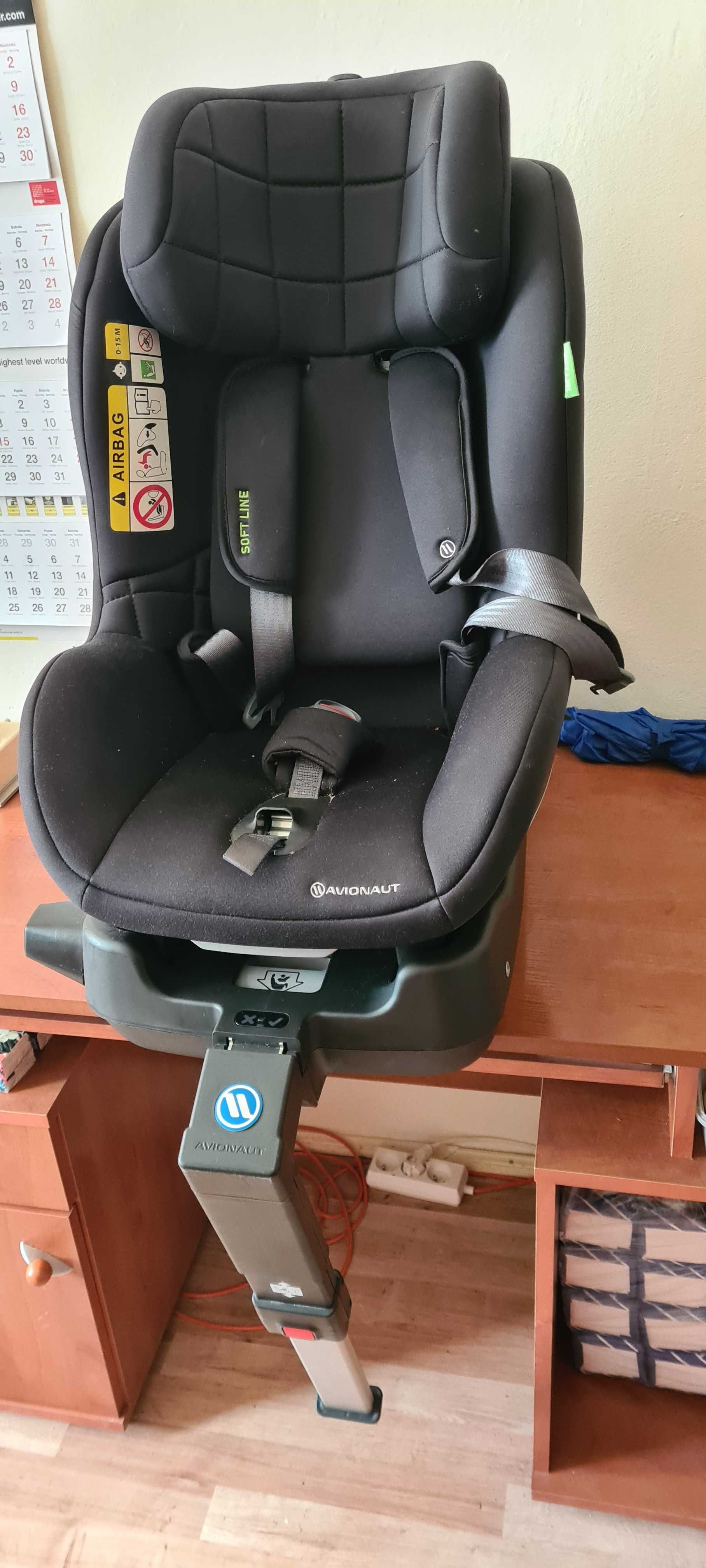 Fotelik samochodowy z bazą Avionaut aerofix AV350