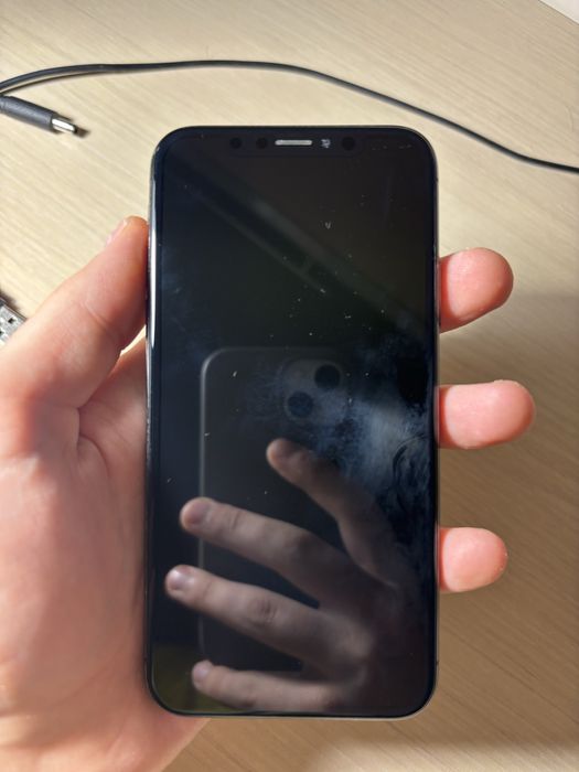 Продам iPhone X 64 Gb