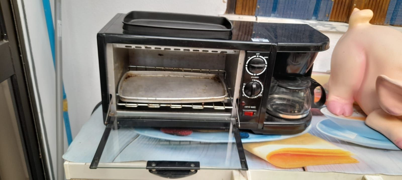 Forno com parte de café ou cha