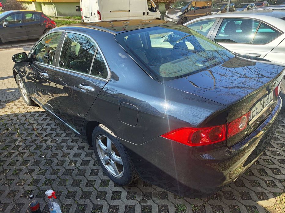 Honda Accord - automat - benzyna