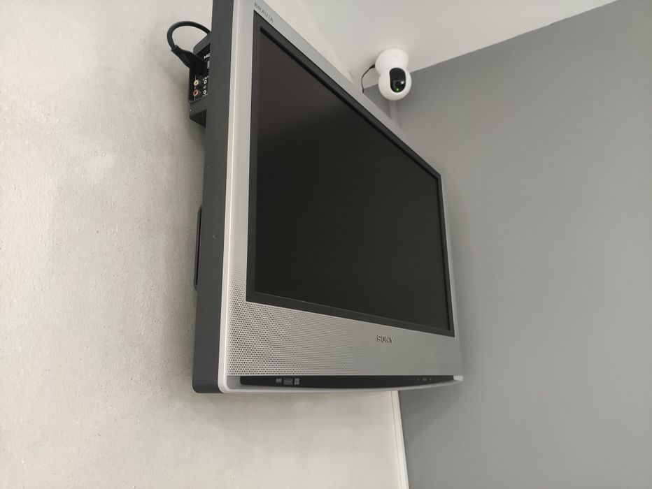 Televisão Sony cinzenta