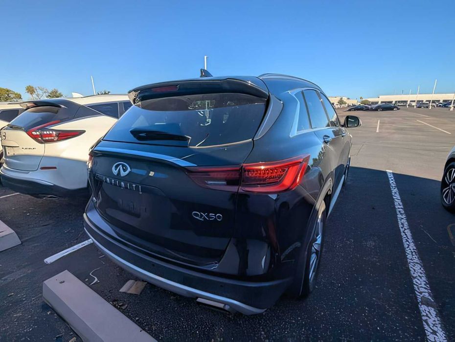 Infiniti QX50      2022