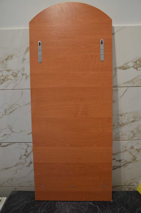 Большое зеркало с основой и полочкой