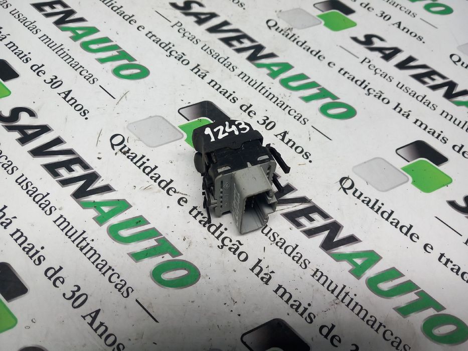 Comando / botão / interruptor vidros frente esquerdo RENAULT Clio III