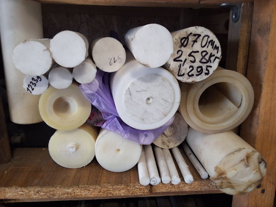 Продам фторопласт СССР , капролон