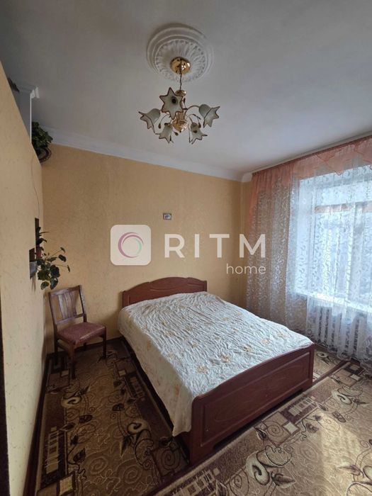 Продам кімнату в гуртожитку на Воз'єднанні!