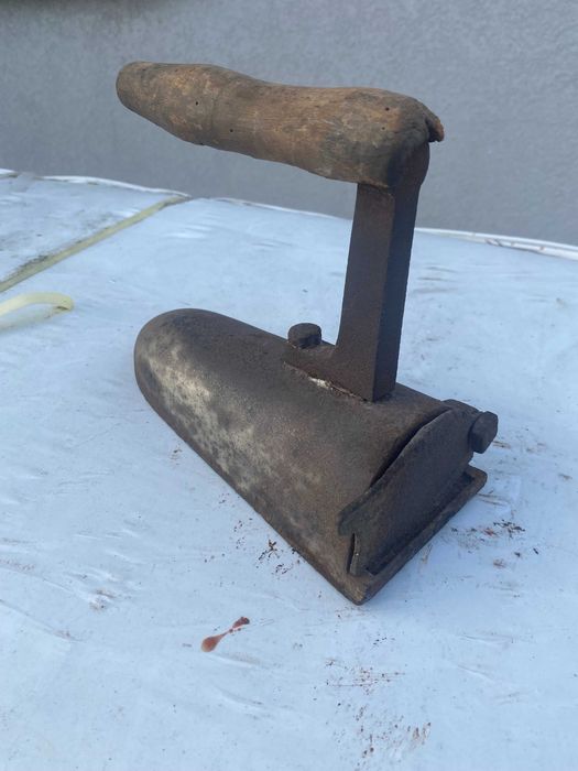 Stare zabytkowe żelazka