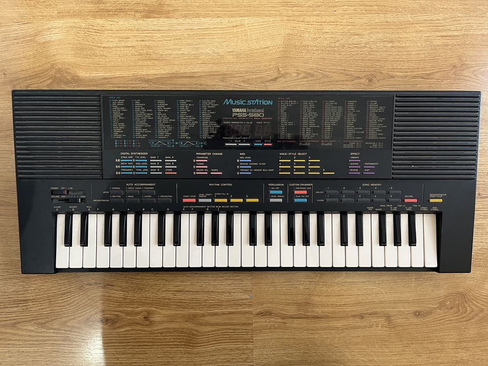 Órgão Yamaha pss-580