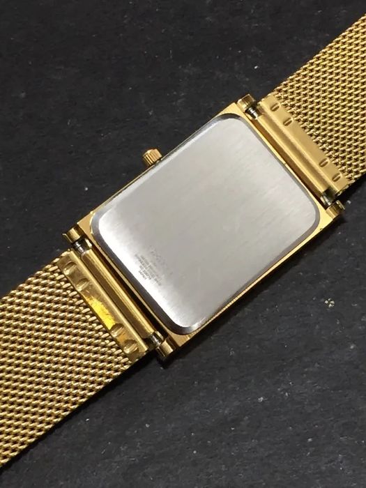 Seiko Quartz Ultra Sottile com mostrador romano para home,