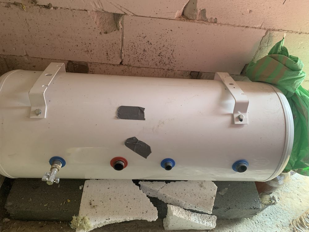Przedmiotem sprzedazy jest boiler 120 l.