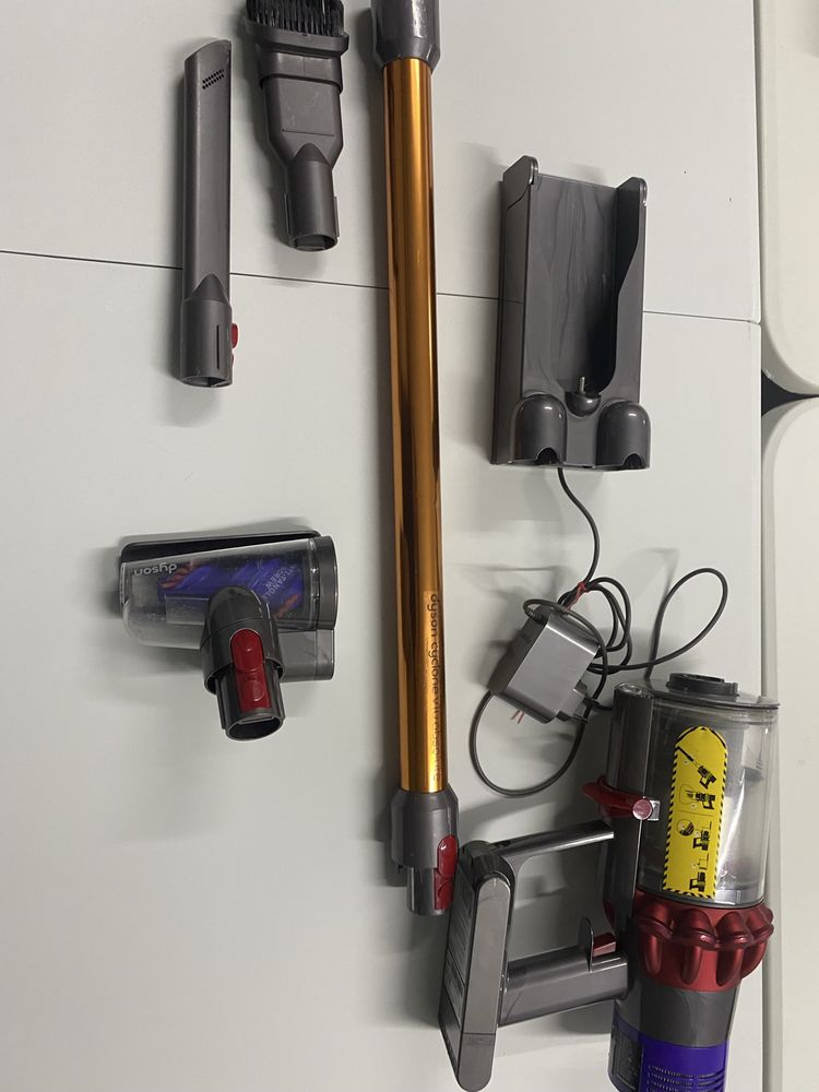 Aspirador Dyson V10 2 modelos