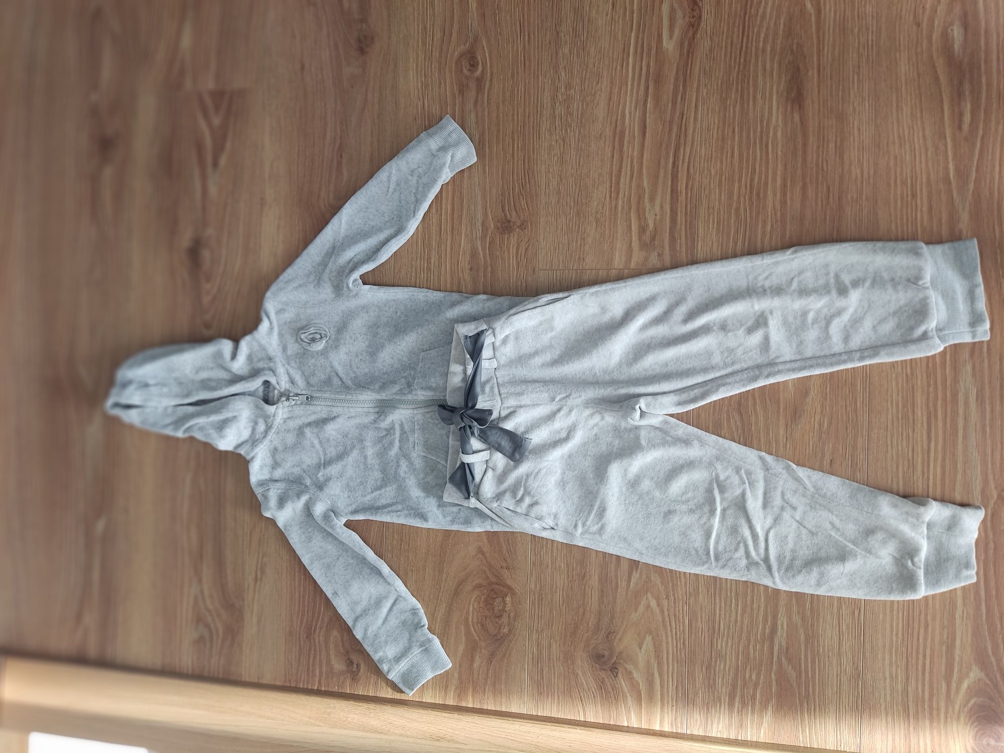 3 komplety dresów, spodnie i bluzy 3-4 lata 104-110