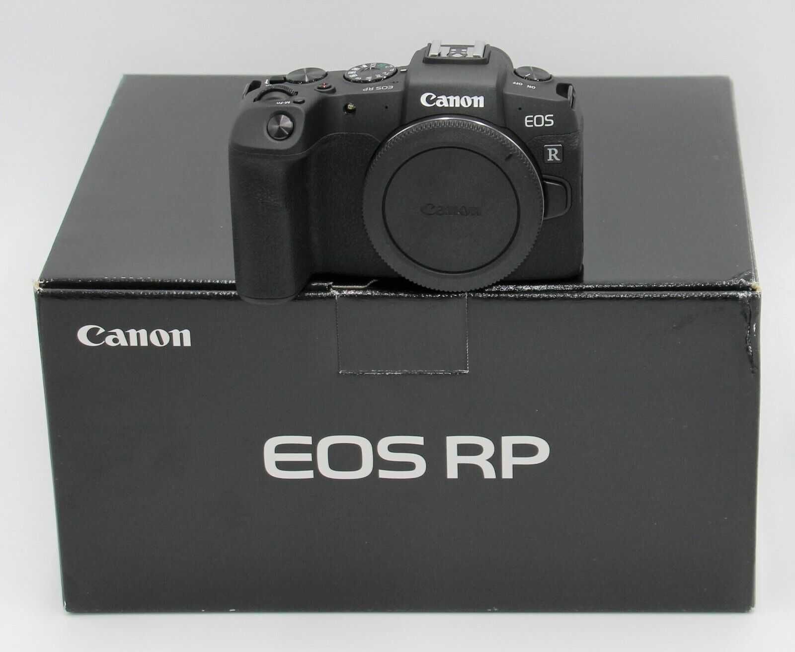 Бездзеркальний фотоапарат Canon EOS RP body black