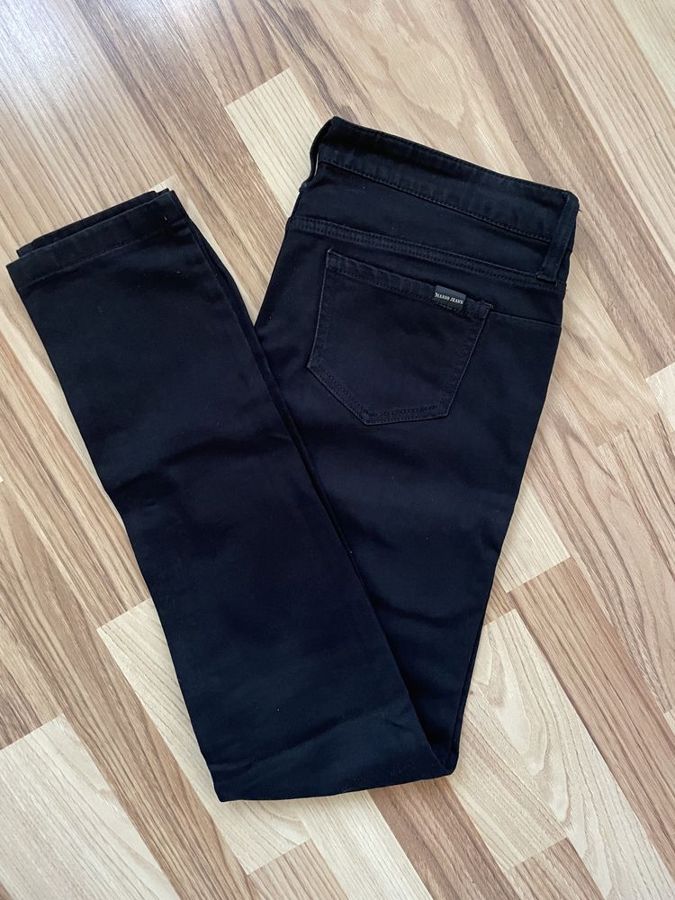 Spodnie rurki czarne dżinsy jeansy Mmango 36
